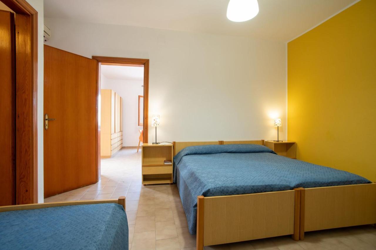 Capo dʼOrlando Testa Di Monaco - Basic Beach Accommodations מראה חיצוני תמונה