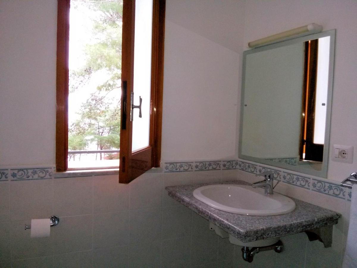 Capo dʼOrlando Testa Di Monaco - Basic Beach Accommodations מראה חיצוני תמונה