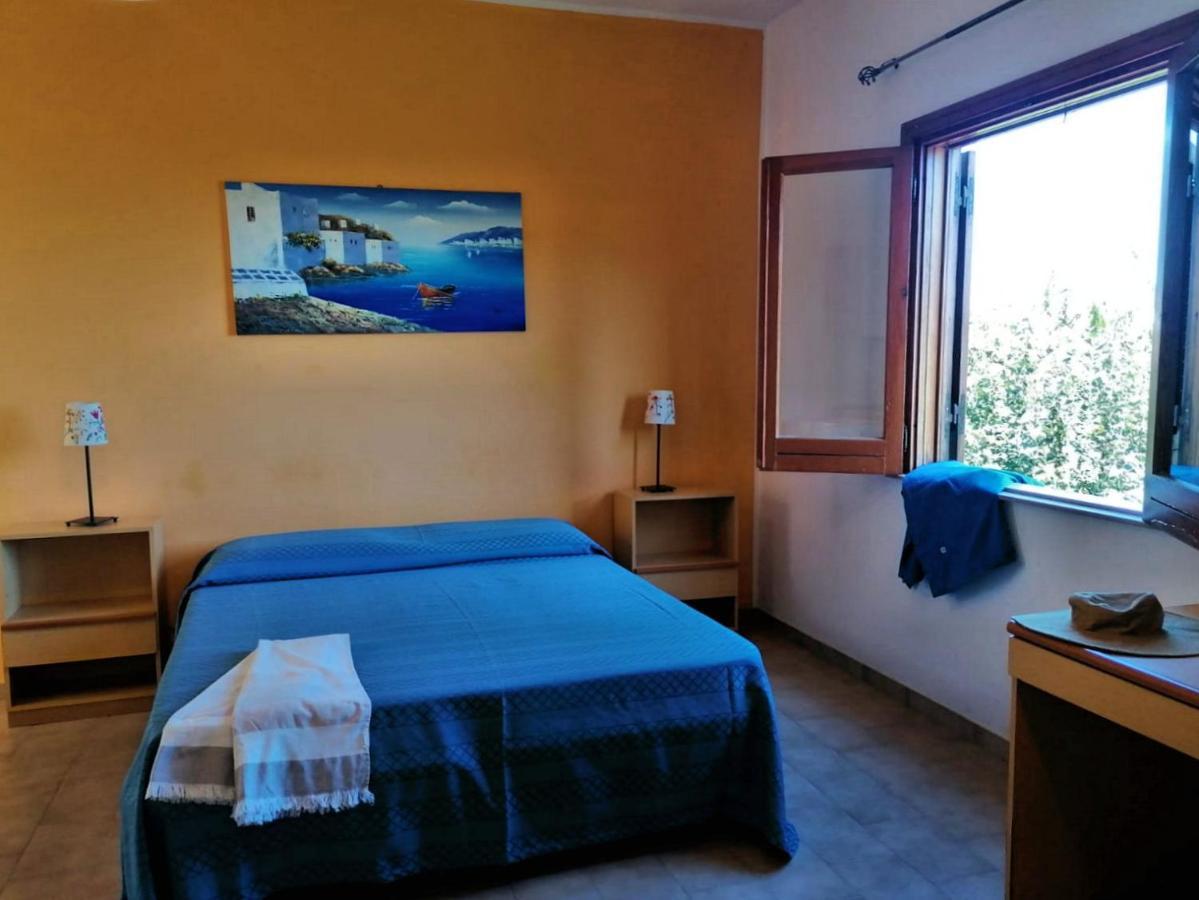 Capo dʼOrlando Testa Di Monaco - Basic Beach Accommodations מראה חיצוני תמונה