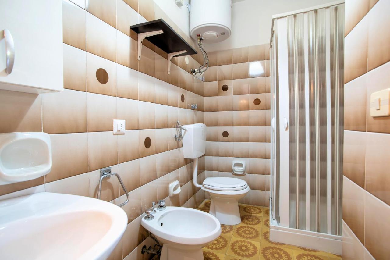 Capo dʼOrlando Testa Di Monaco - Basic Beach Accommodations מראה חיצוני תמונה