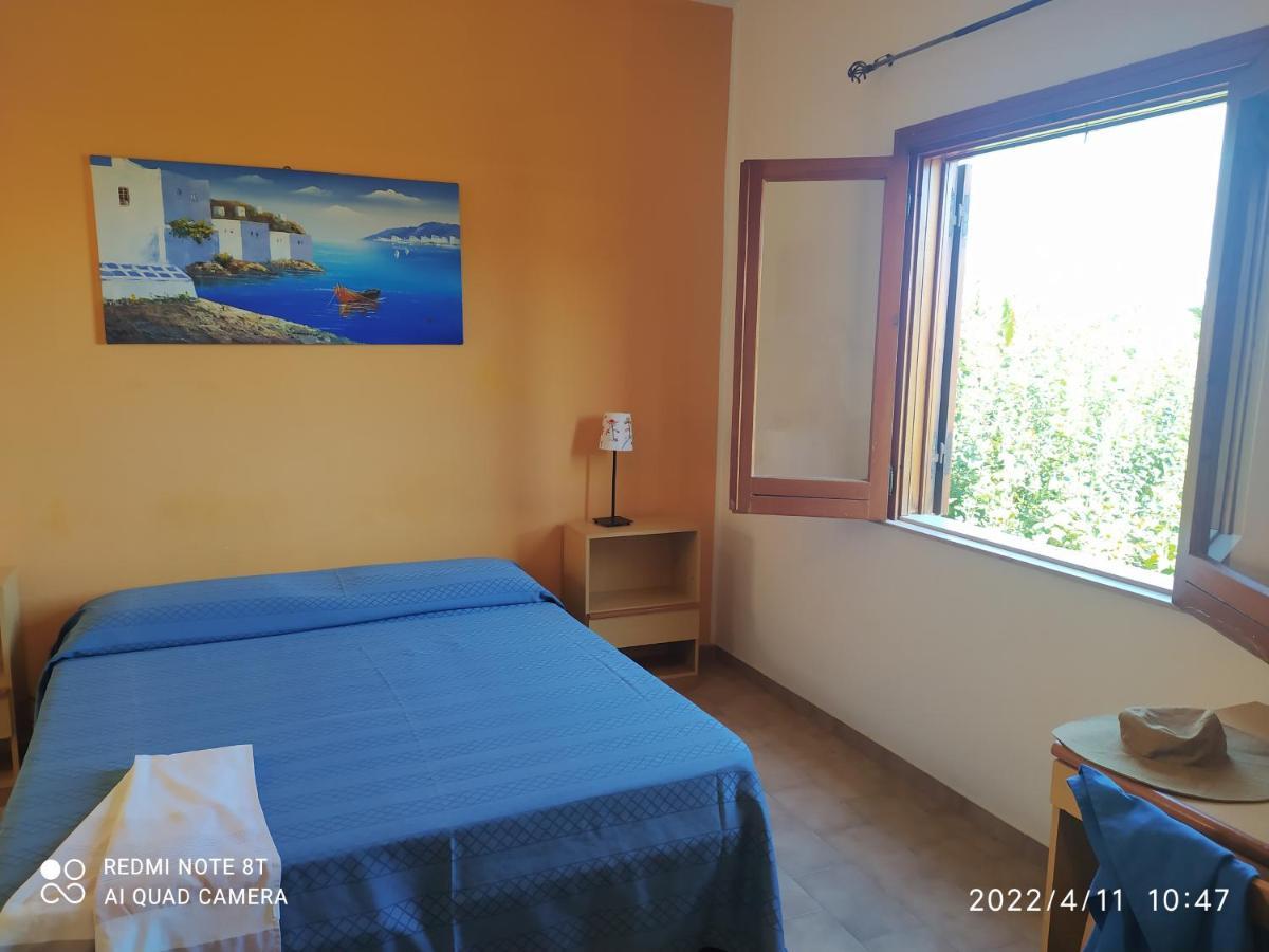 Capo dʼOrlando Testa Di Monaco - Basic Beach Accommodations מראה חיצוני תמונה